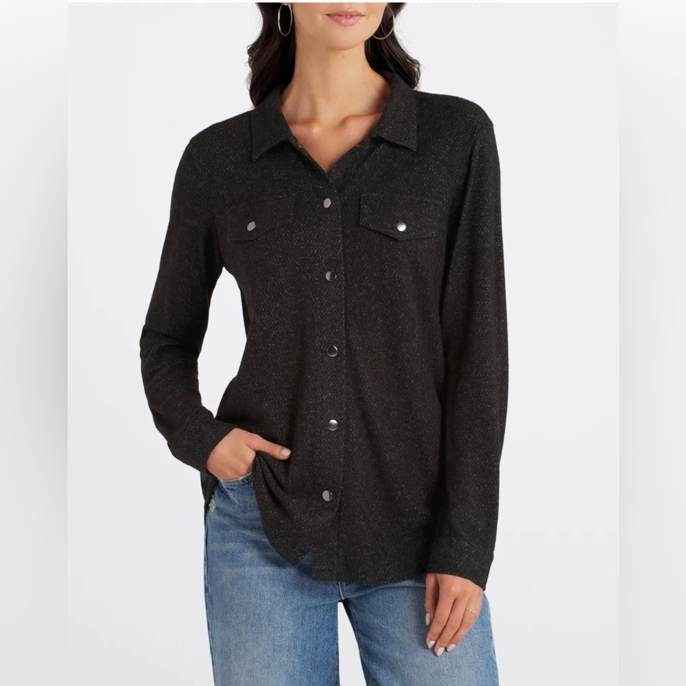 NWT BOBEAU NWT Long Sleeve Size Large..
Hannah Knit Button Down Shirt. Brand New